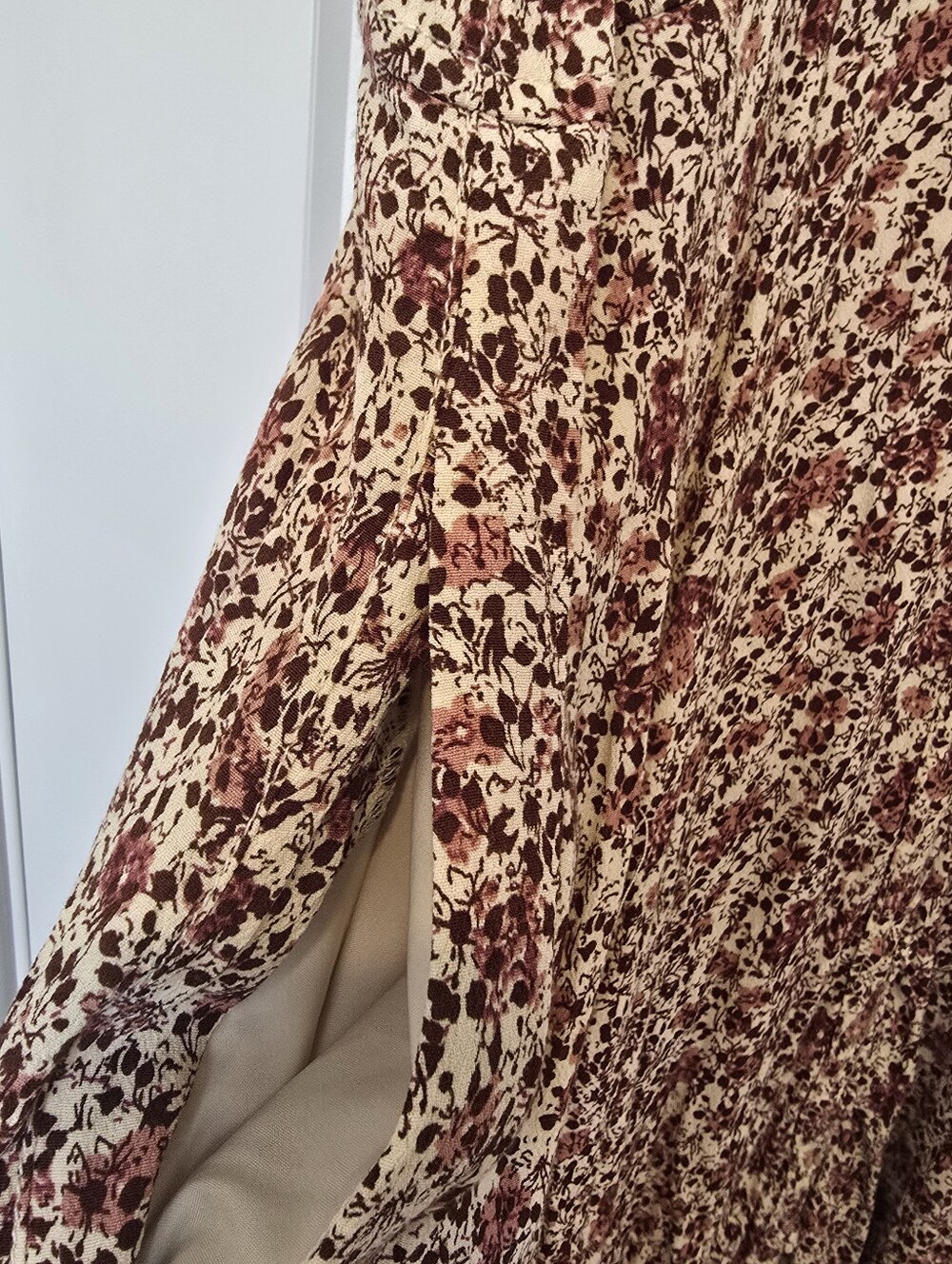 Treasure & Bond Woven Ditsy Floral Maxi Dress in Cream and Red Cottagecore - Picture 9 of 14